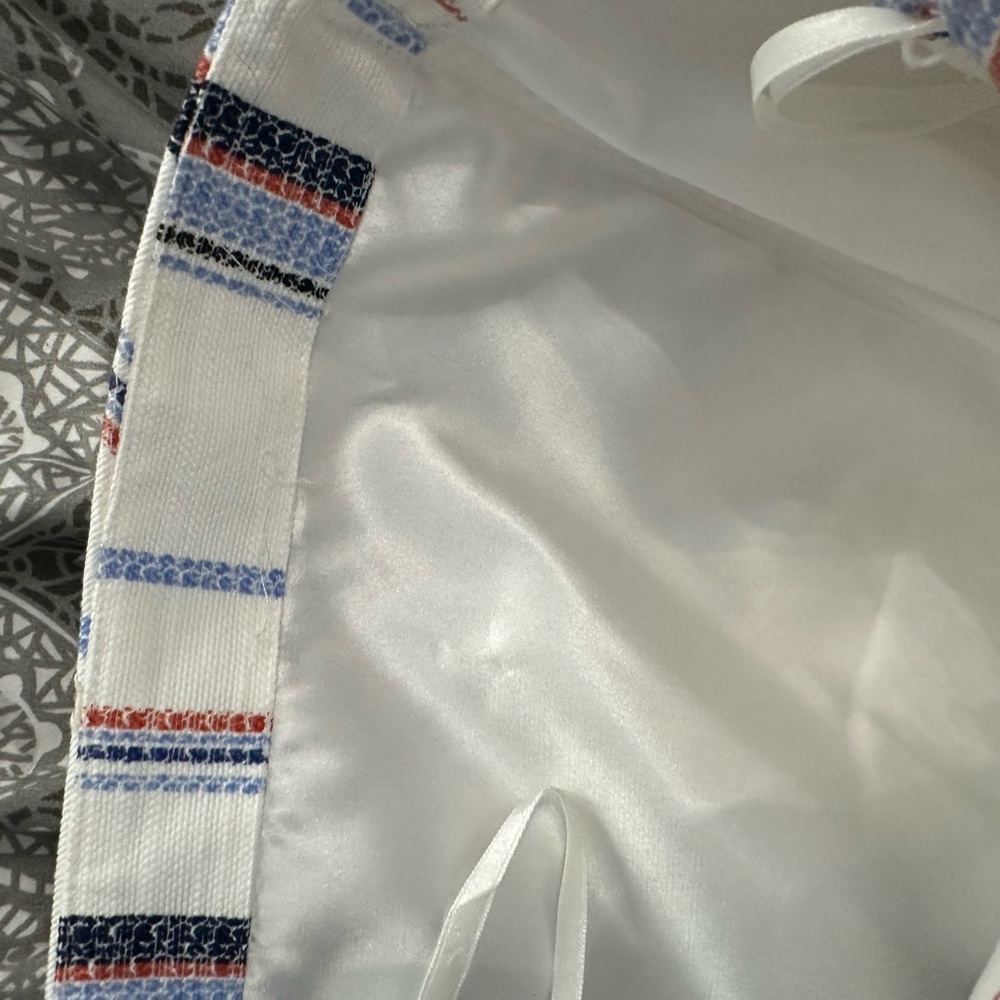 White House black market sleeveless top - Picture 3 of 5